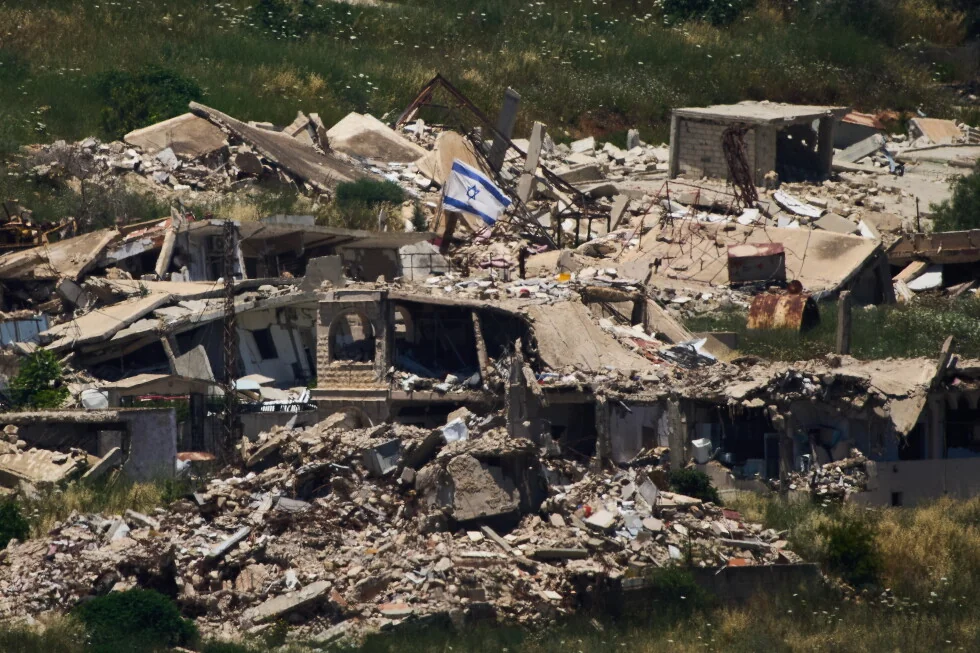 Hezbollah dice que no a un nuevo alto el fuego, mientras los ataques de Israel matan a 4 personas en el Líbano.
