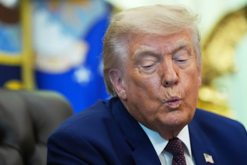 Trump no va a seguir con la guerra de Irán, y sus aliados y sus críticos tienen miedo de que se quede atascado
