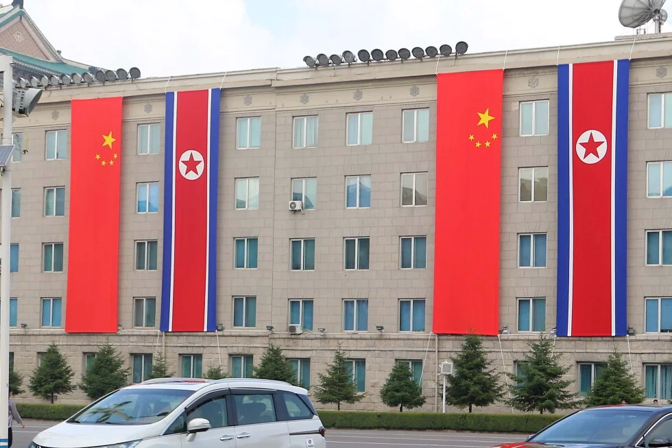 El líder chino Xi va a Corea del Norte para hablar con Kim