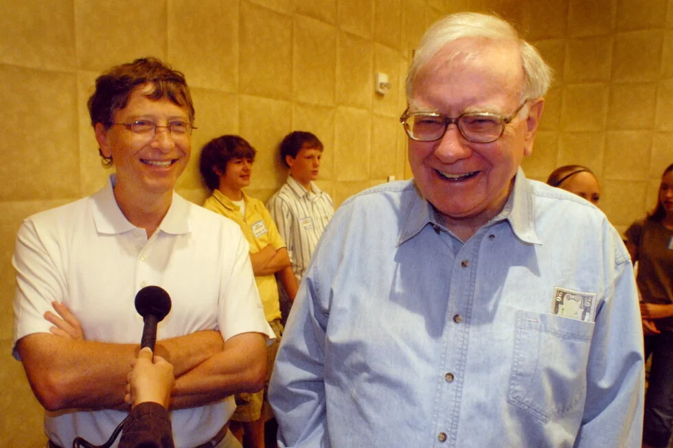 Warren Buffett dice que sus hijos darán su dinero.
