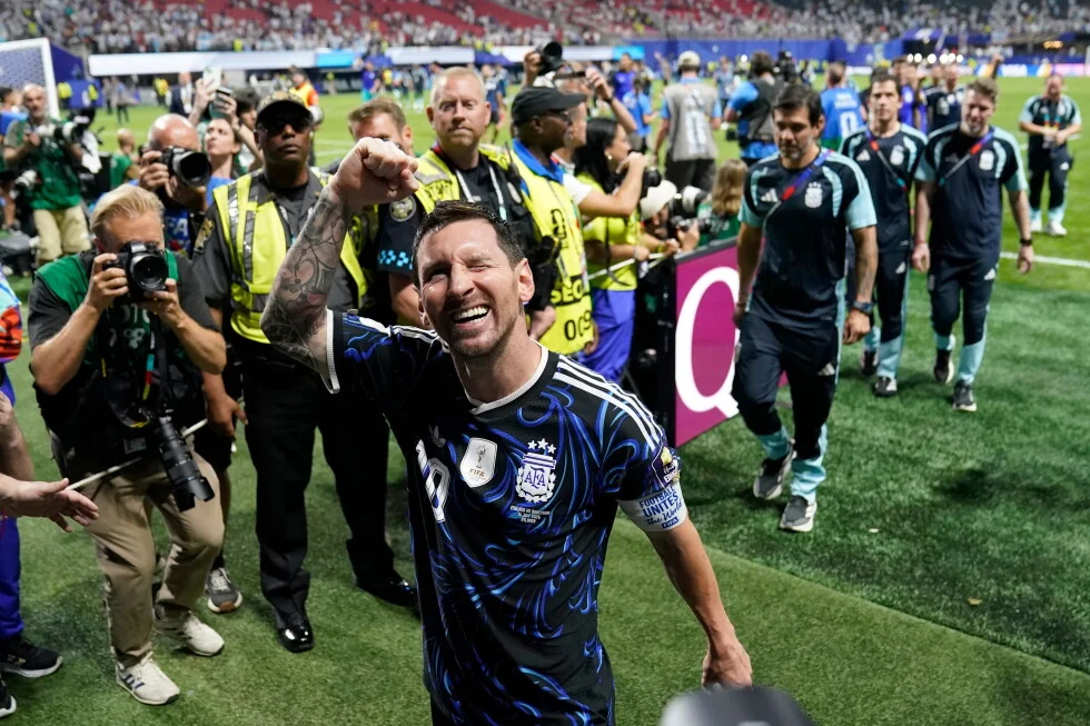 Messi y Argentina juegan contra España el domingo por la Copa del Mundo.