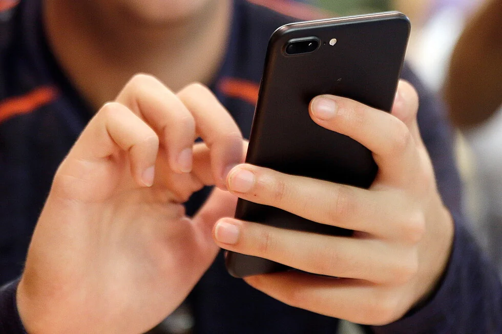 Cómo detener el dolor del pulgar al enviar mensajes de texto