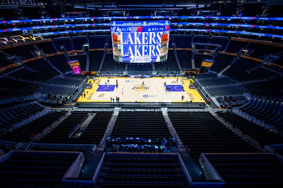 Josh Kushner está en las noticias después de comprar los Lakers con su amigo Bob Iger.