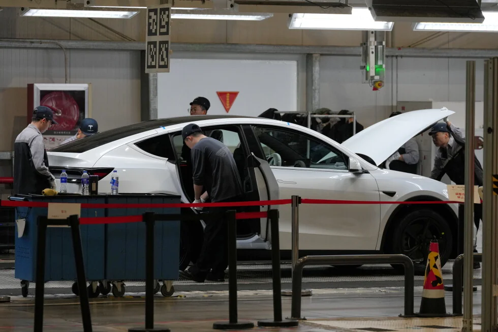 Tesla retira casi 3 millones de coches en China. Las manijas de las puertas no son seguras.