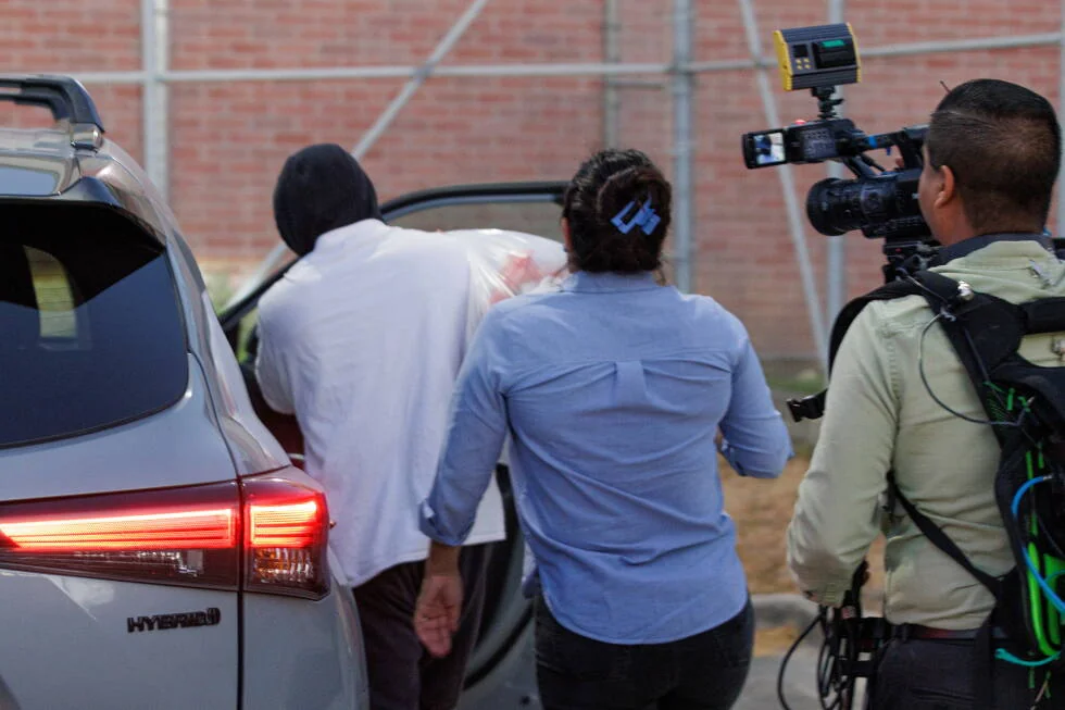 Oficial de ICE acusado en tiroteo en Minneapolis liberado en Texas tras decir la corte que no hay extradición rápida