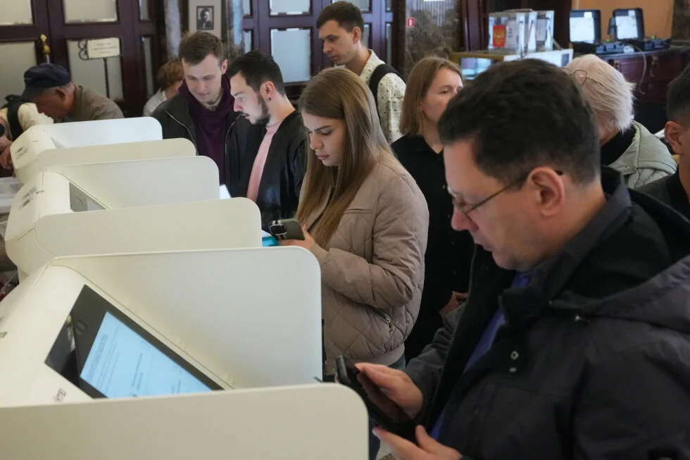 Rusia empieza 3 días de votación para elegir líderes