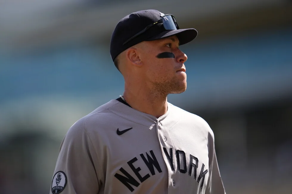 El jugador de los Yankees Aaron Judge se perderá muchos partidos por una lesión en la pierna.